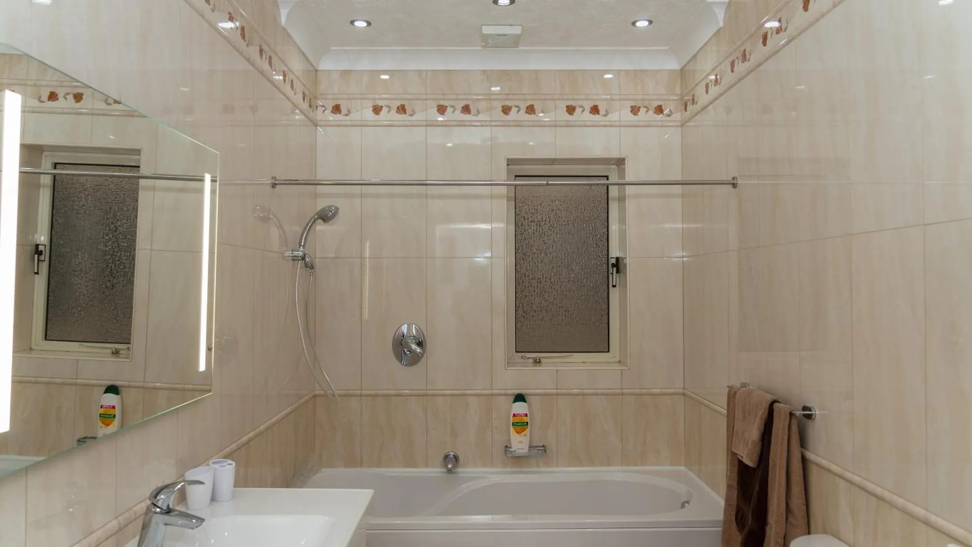 Sea-View Studio Apartment - Sleeps 2 Marsaskala